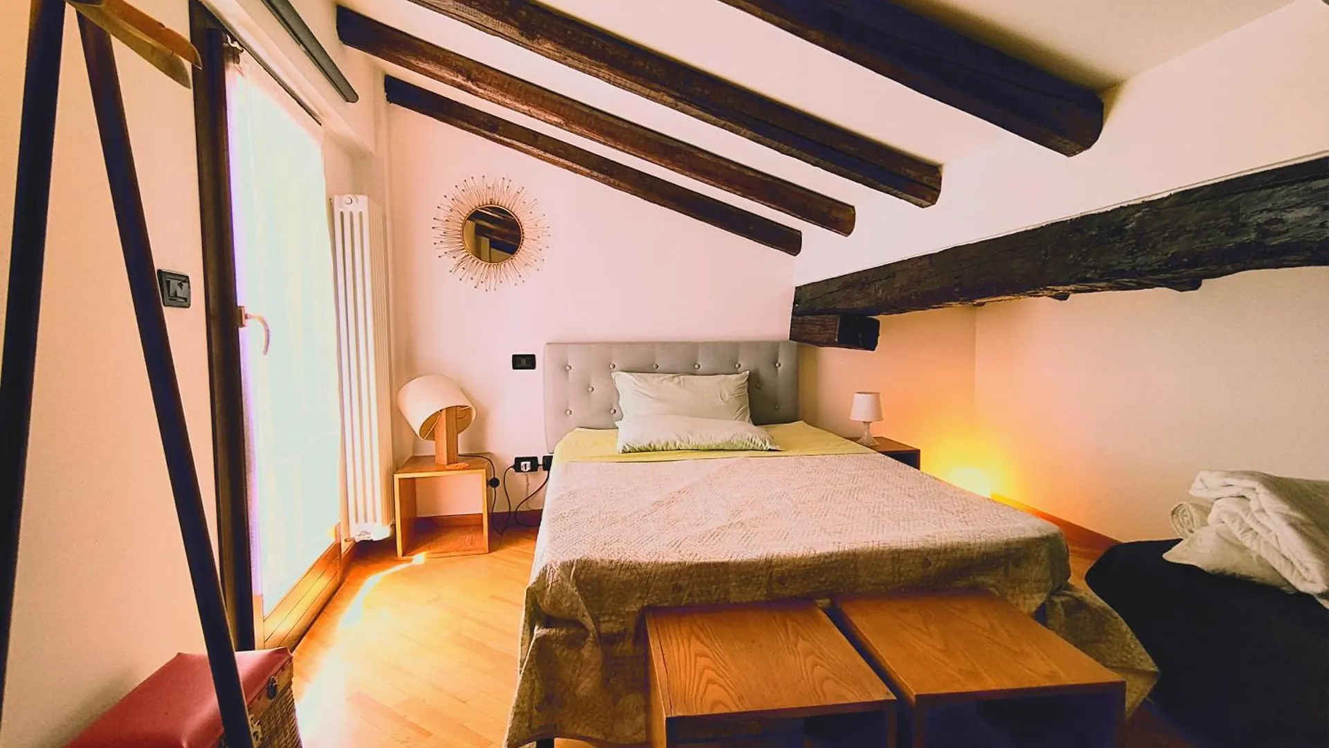 Yawhome B&B Bologna 0*,