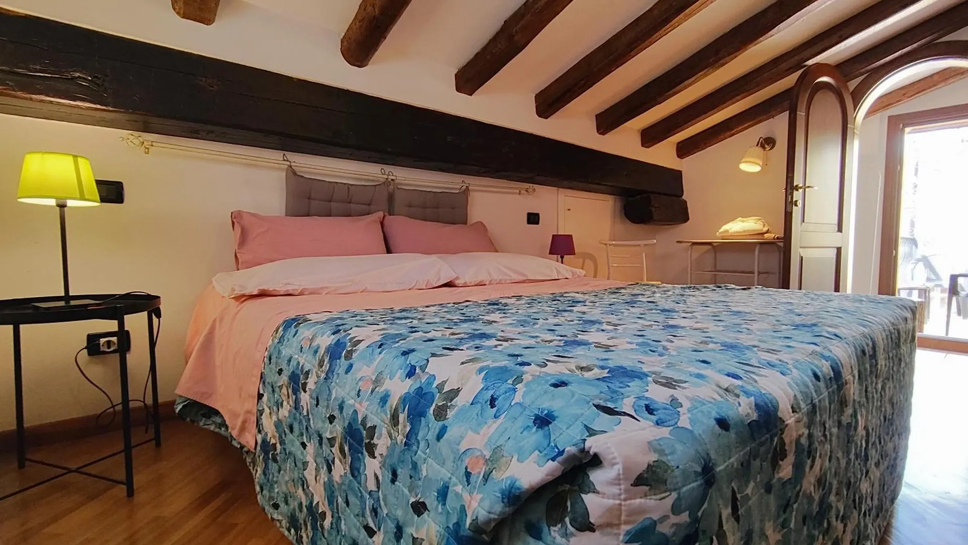 Yawhome B&B Bologna Bed & Breakfast