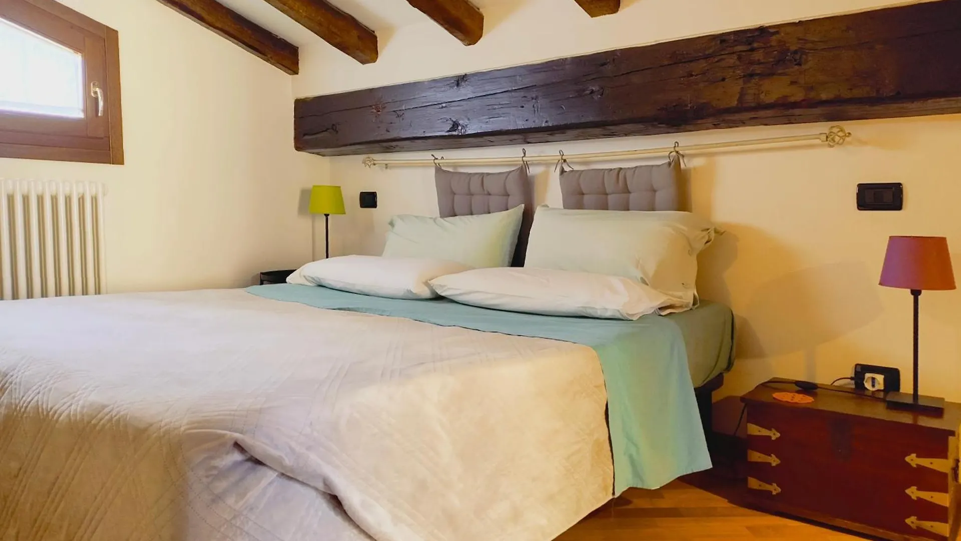 Yawhome B&B Bologna Italy