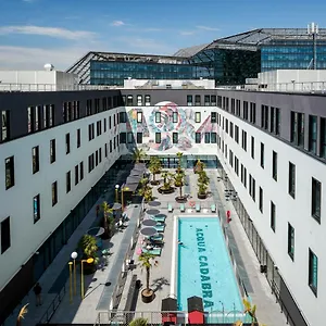 4* Hotel The Social Hub