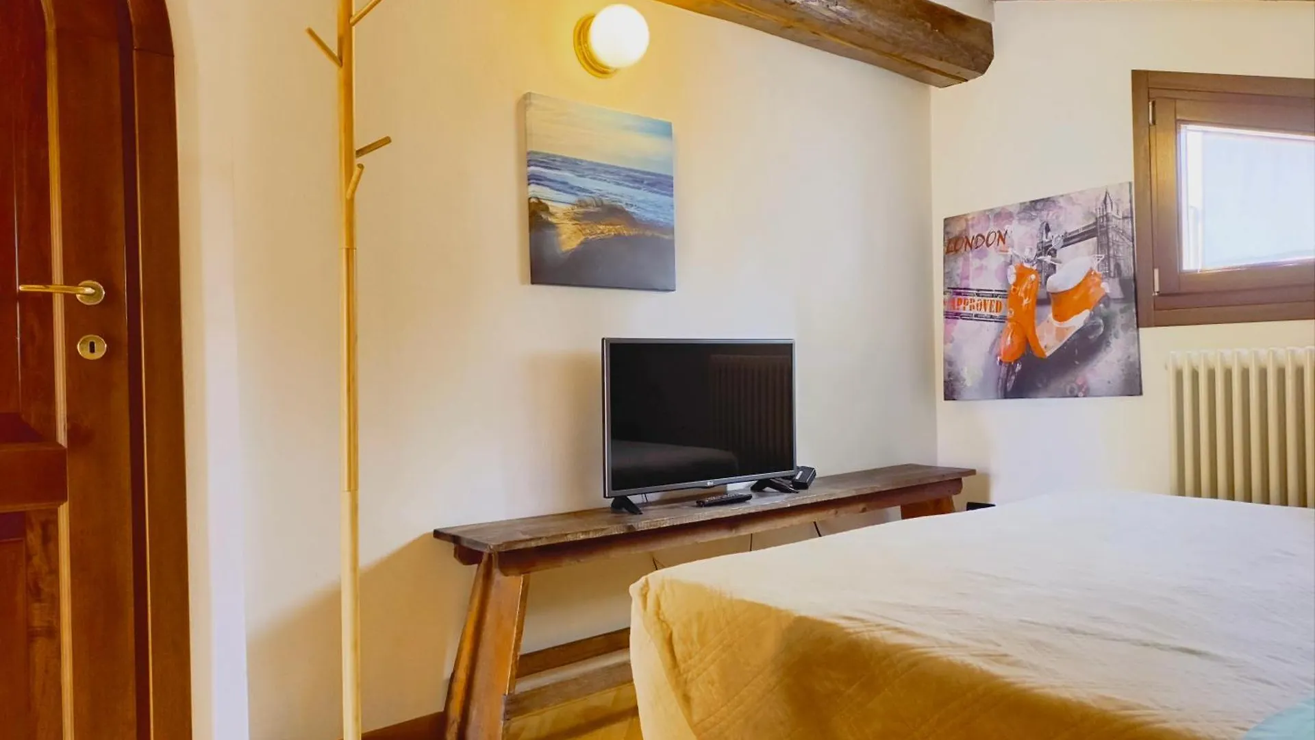 Yawhome B&B Bologna 0*,  Italien