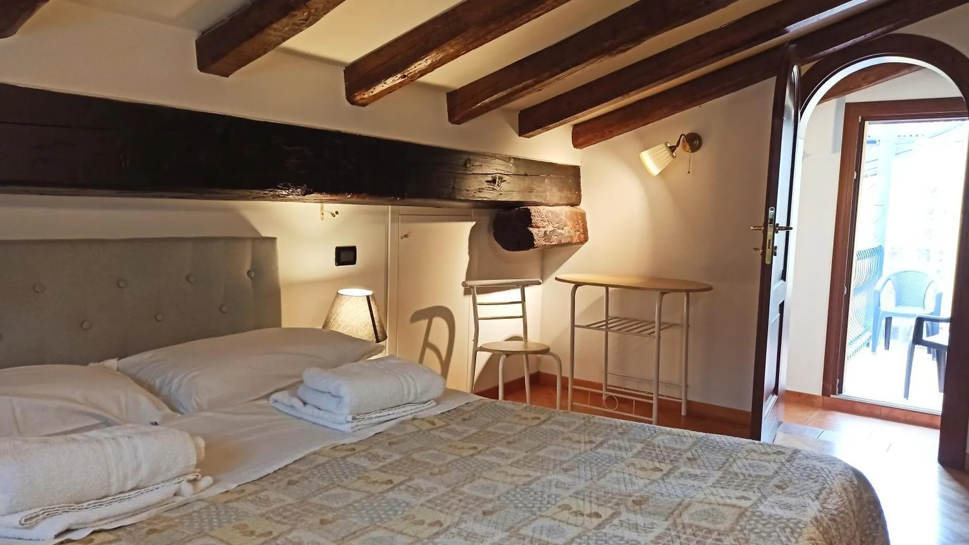 Yawhome B&B Bologna 0*,  Italy